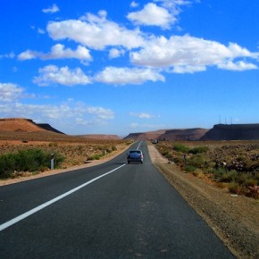 driving to mhamid